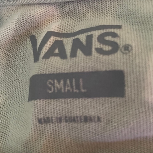 Woman’s vans shirt🍀wrinkly- but is safe to iron. Bought in jan 2022. 👍🏻 condi - Picture 2 of 4